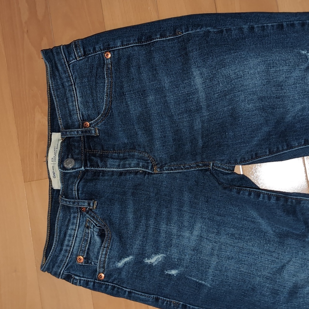 Gap Ripped Skinny Jeans - Picture 3 of 9